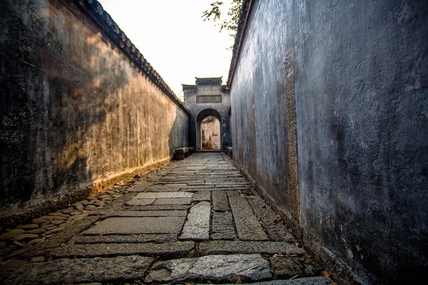 藤县最新房价揭秘,巷弄深处的独特环境探索与小店奇旅