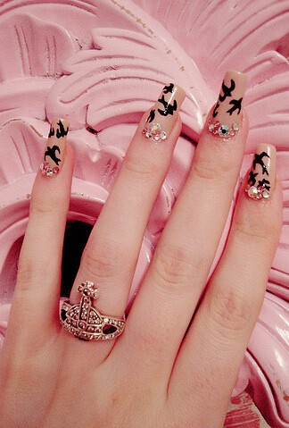 最新光疗甲,引领时尚美甲新里程碑