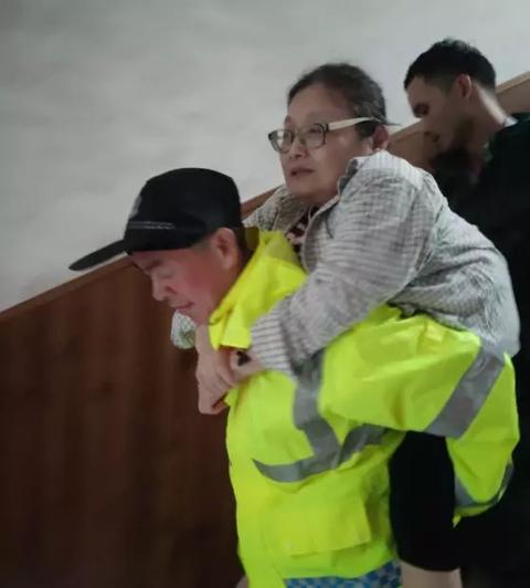 临安小巷深处的隐藏版特色小店惊艳亮相，最新独特风味报道