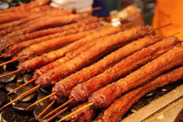 小巷深处的独特风味，i黑大最新揭秘