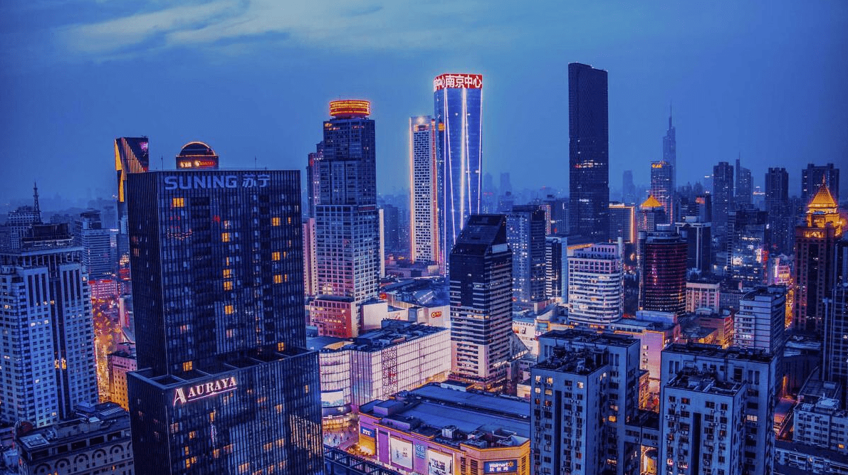 南京高楼崛起,学习、变化与自信的展现