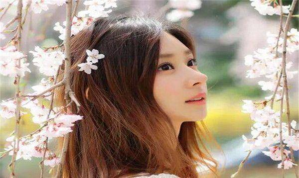 2024最新个性网名女，开启网络冒险之旅的温馨之旅