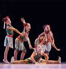 时尚童真律动，幼儿舞蹈踩踩踩最新风潮