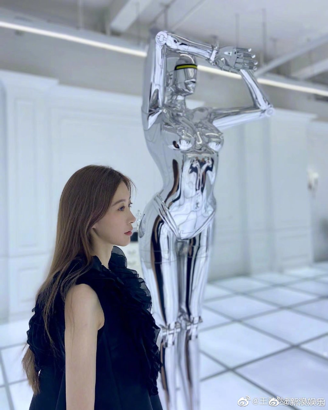 张冬玲最新照片，科技与生活完美融合的高科技体验风采