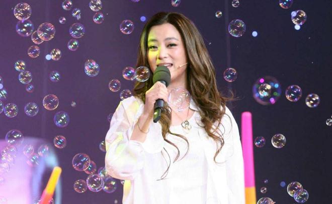 张冬玲最新照片,科技与生活完美融合的高科技体验风采