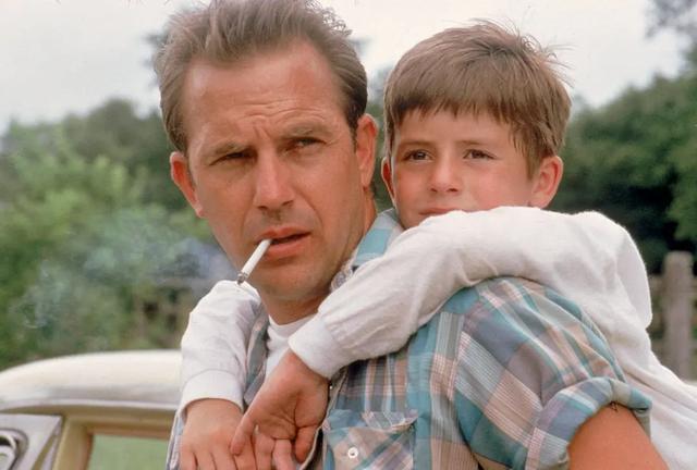 MC梦柯的照片之旅，友谊与温馨的瞬间