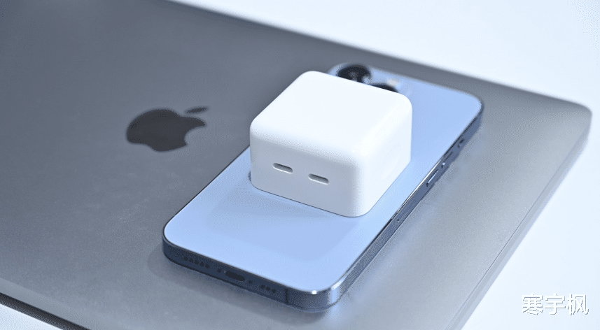 苹果最新充电器,苹果最新充电器,变化的力量与自信的源泉