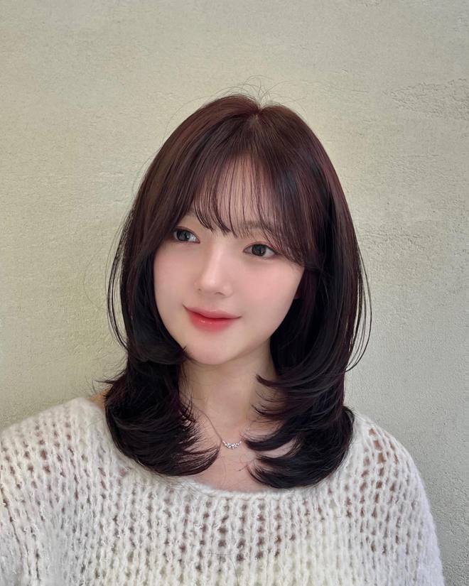 2024中发最新发型女烫，自然美景与心灵之旅的完美结合