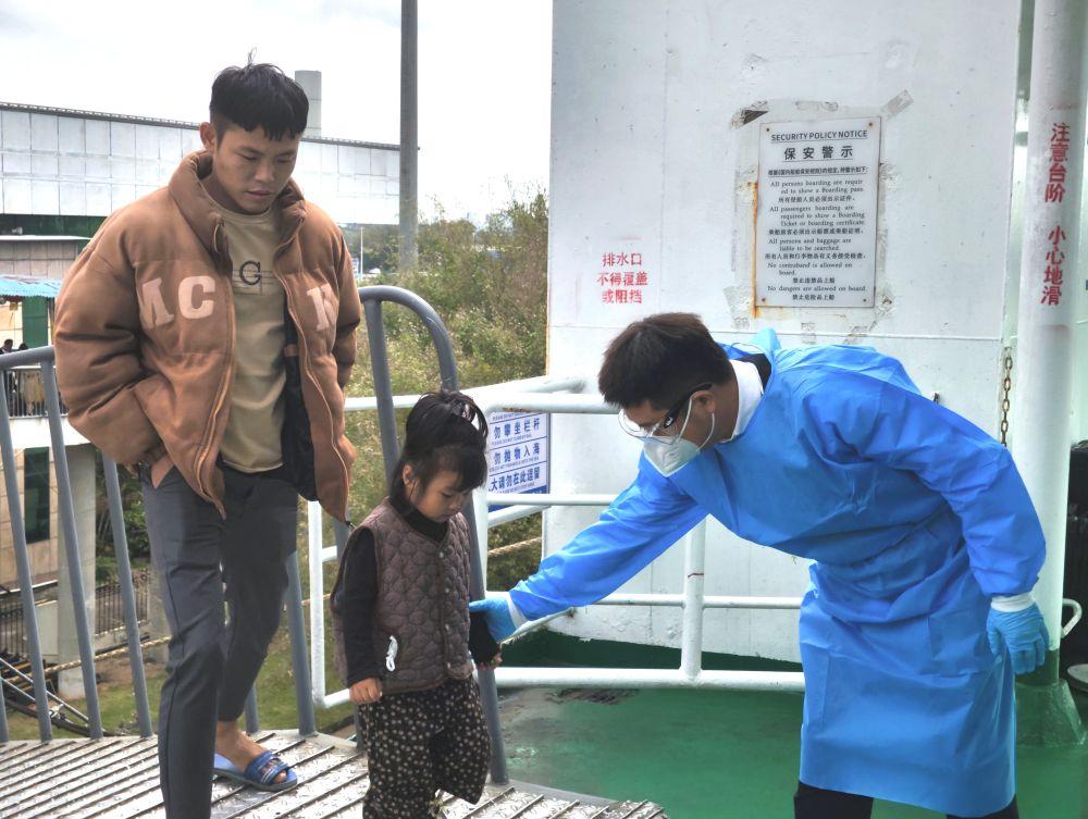 海南轮渡扬帆起航，乘风破浪的励志之旅