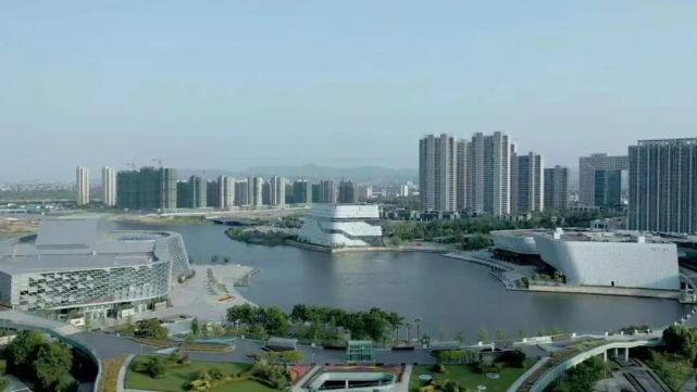 慈溪首富最新动态，揭秘富豪旁的生活✨