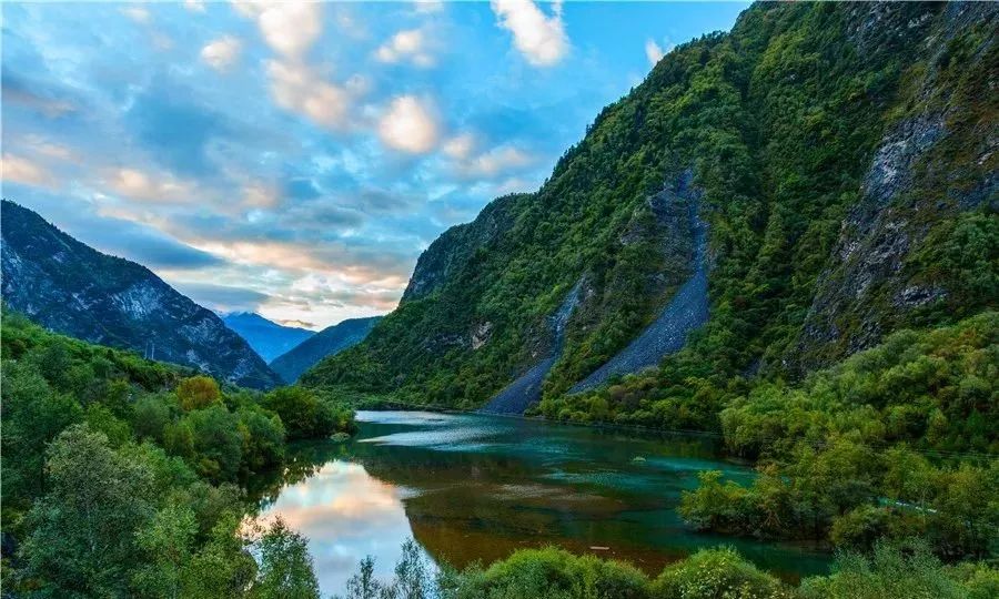 中国籍自然美景探索之旅