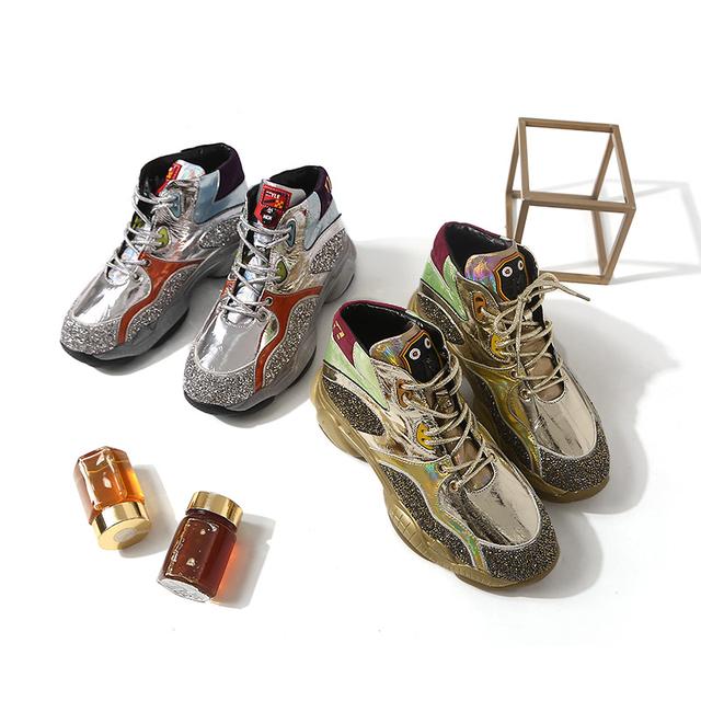 科技魅力重塑时尚,最新烫钻鞋引领前沿潮流体验