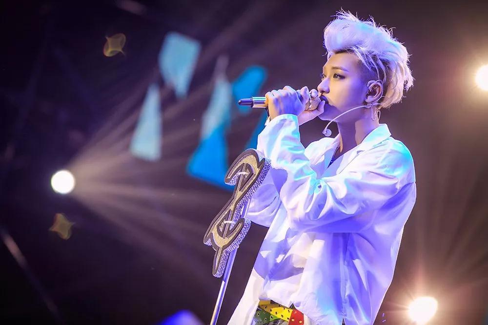 2018年度热门词汇盘点,🌟 2018年度热门词汇大盘点，你out了吗？ 🌟