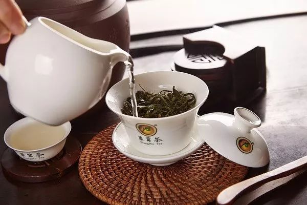 今年茶叶行情解析，励志故事中的一杯茶