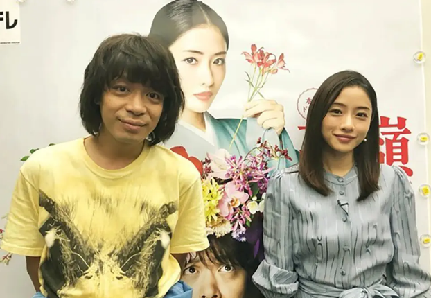 妈妈像花儿一样电视剧，深度解读重塑母爱之美