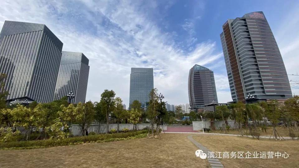 泉州东海总部大楼，现代都市新地标，引领时代风潮