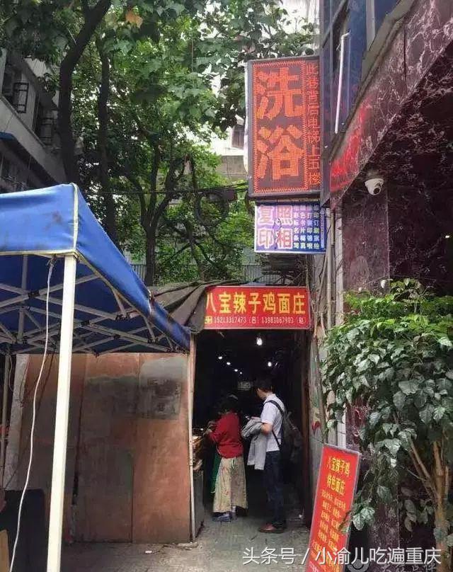 一线最新报道，探访小巷深处的独特风味——隐藏版特色小店探访记